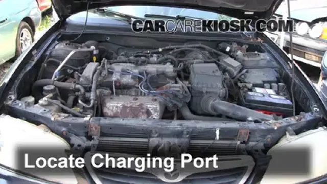 1998 Mazda 626 LX 2.0L 4 Cyl. Aire Acondicionado Agregar Freón